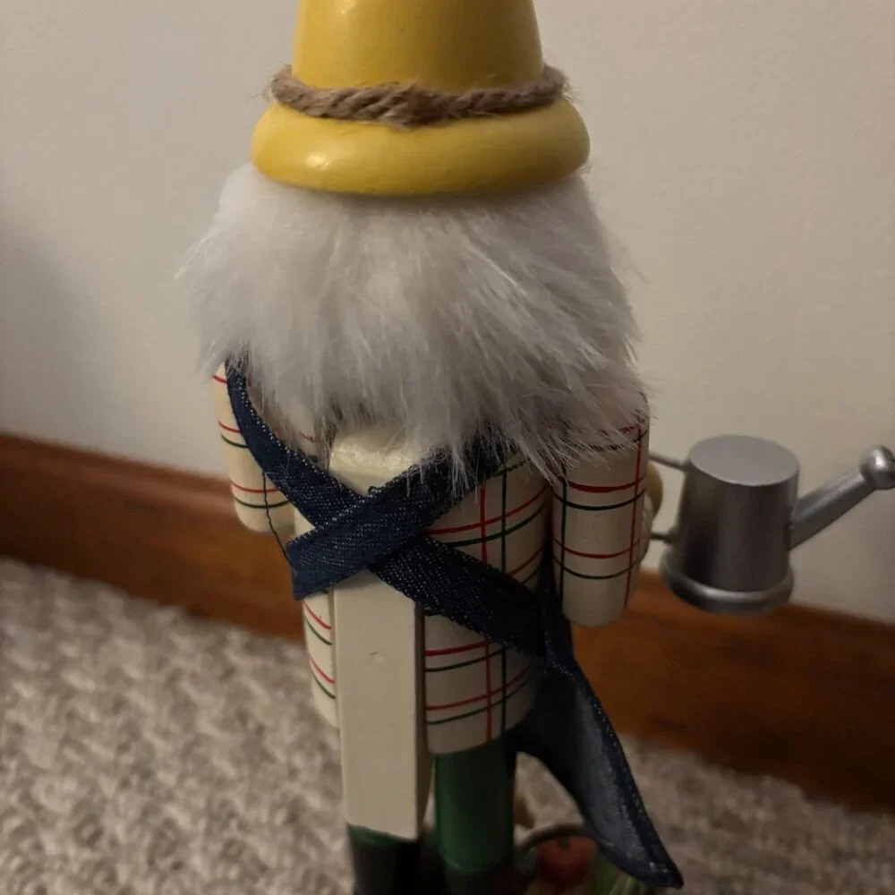 Nutcracker. Organic Framer picking crops. Just adorable. - Picture 7 of 8